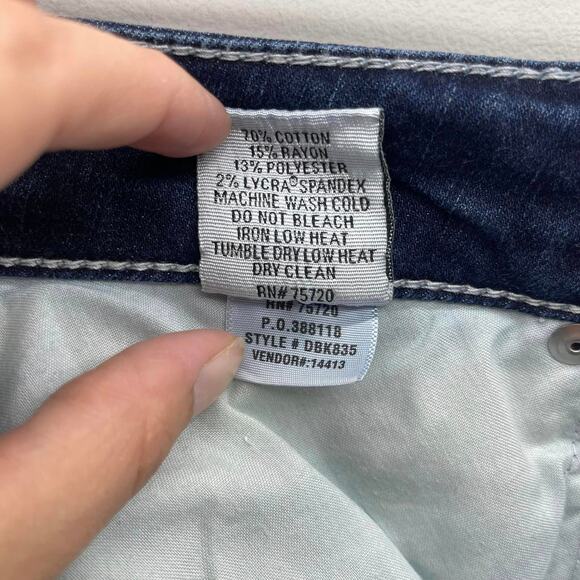 Daytrip Mila Curvy Fit Mid Rise Cropped Denim Jean Style DBK835 - Picture 6 of 6